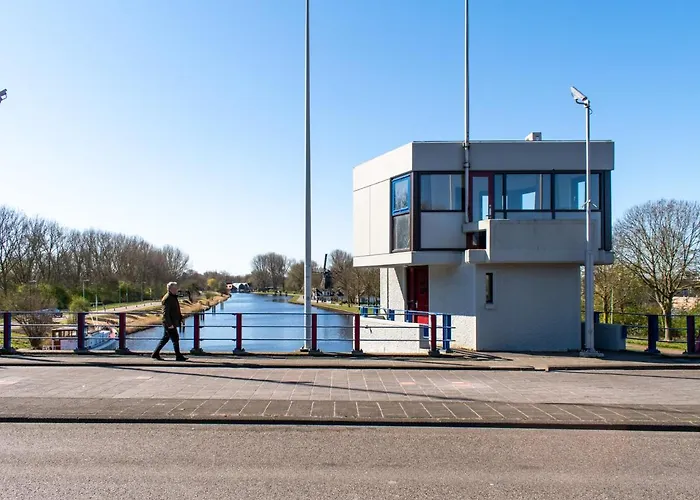 Sweets - Ijdoornlaanbrug * Amsterdam